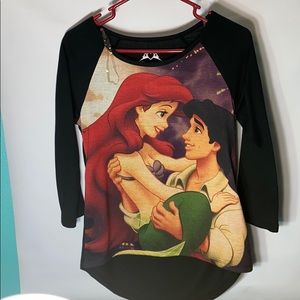 Quarter length shirt.